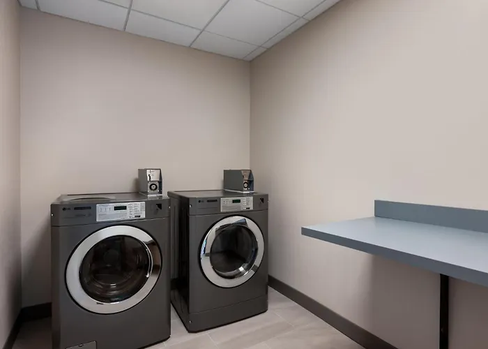 Holiday Inn Express & Suites Pittsfield-Lenox-Berkshires By Ihg